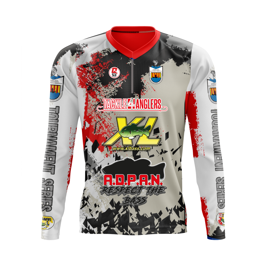 Camiseta de pesca Q53 manga larga en tonos grises, con detalles rojos y logos de patrocinadores.